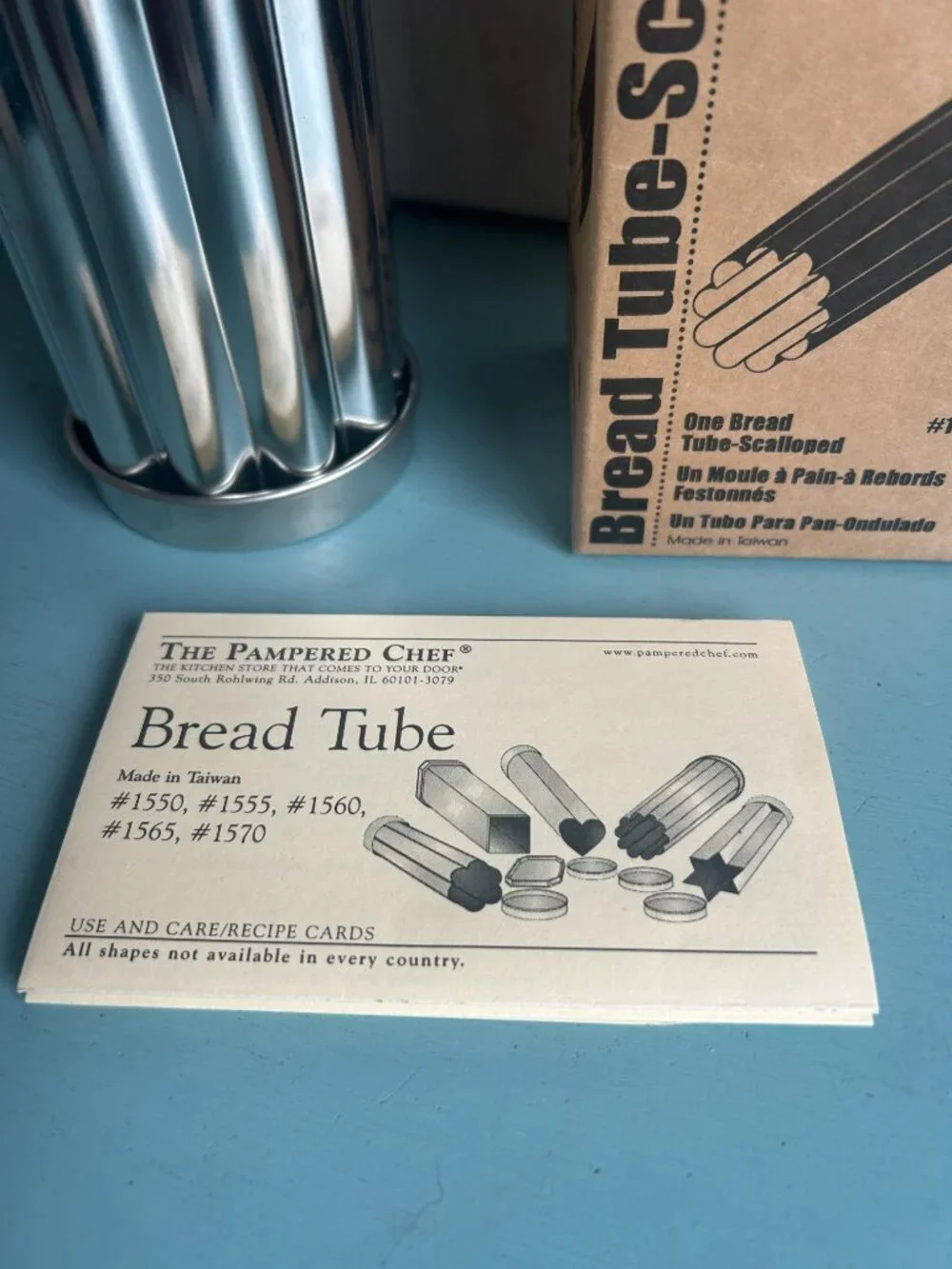 New in Box Pampered Chef Scalloped Bread Tube Loaf Shape Canapes w/ Insutruction
